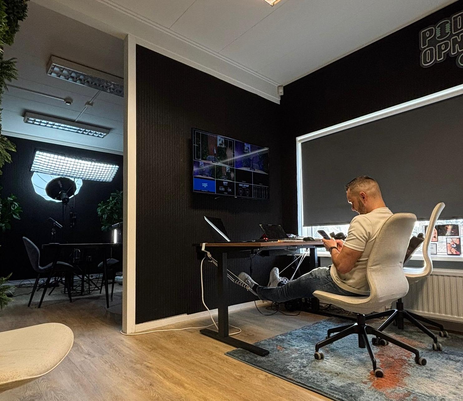 Studio — wide